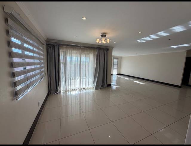 4 BEDROOM TOWNHOUSE FOR SALE IN IZINGA